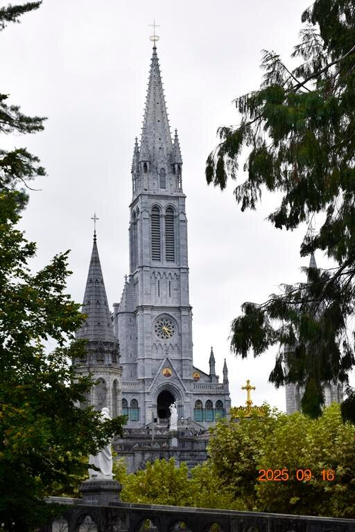 Basilique Notre-Dame du Rosaire-卢尔德必去景点