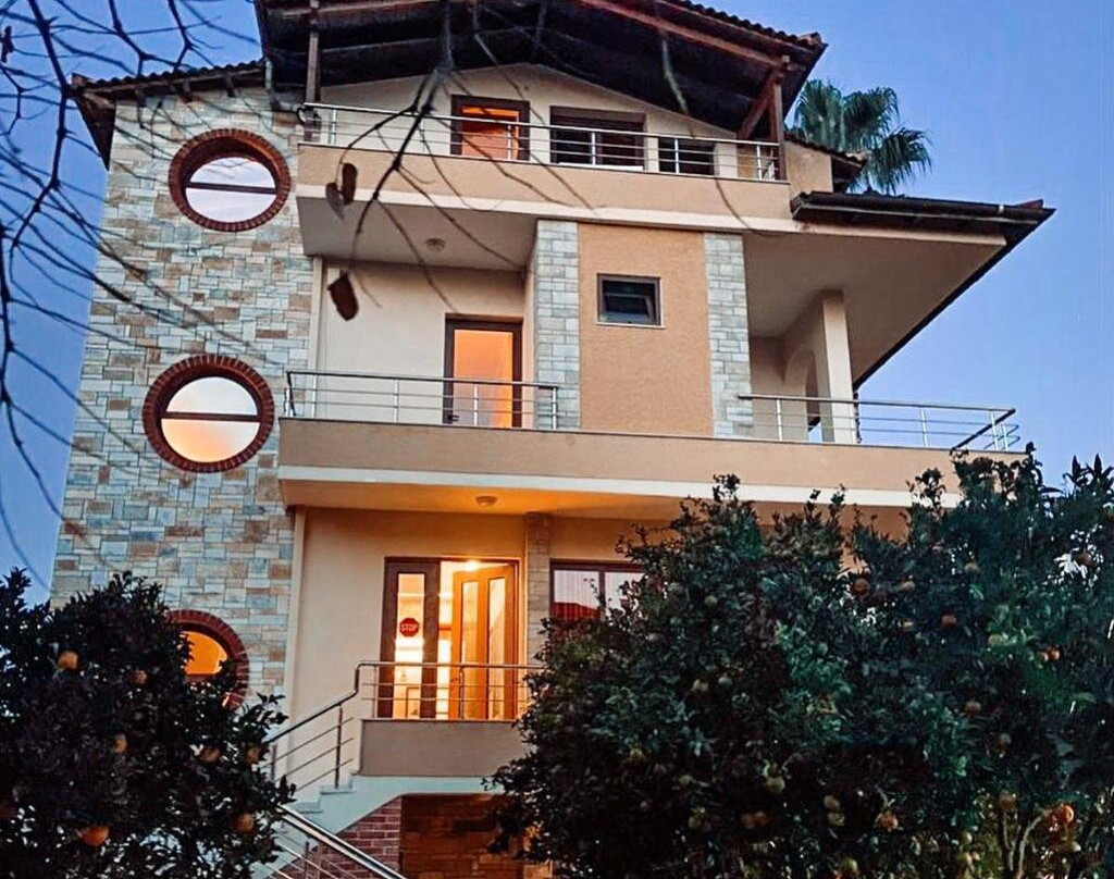 Triena Rooms