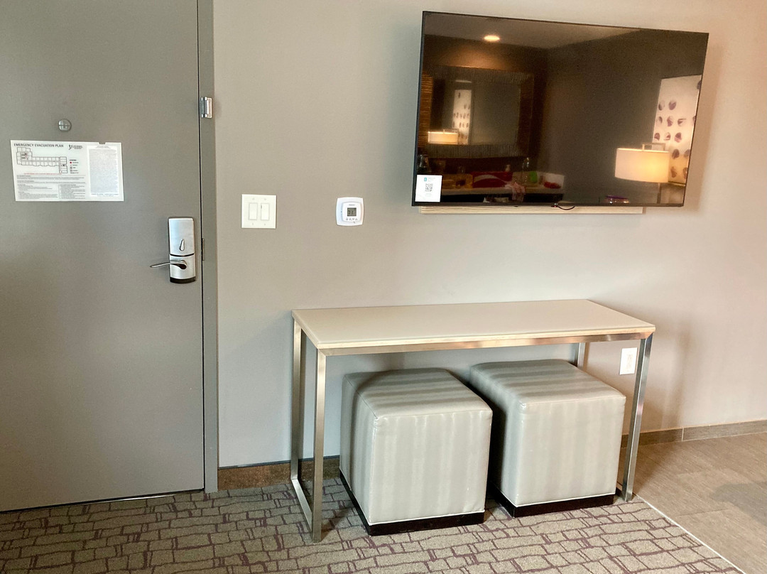 Embassy Suites by Hilton Charlotte Uptown主图