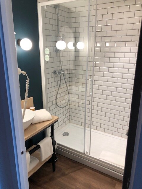 宜必思尚品里尔讷维尔-昂费兰酒店-浴室