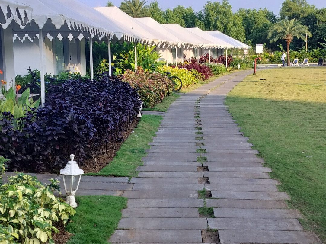 The Fern Seaside Luxurious Tent Resort Daman主图