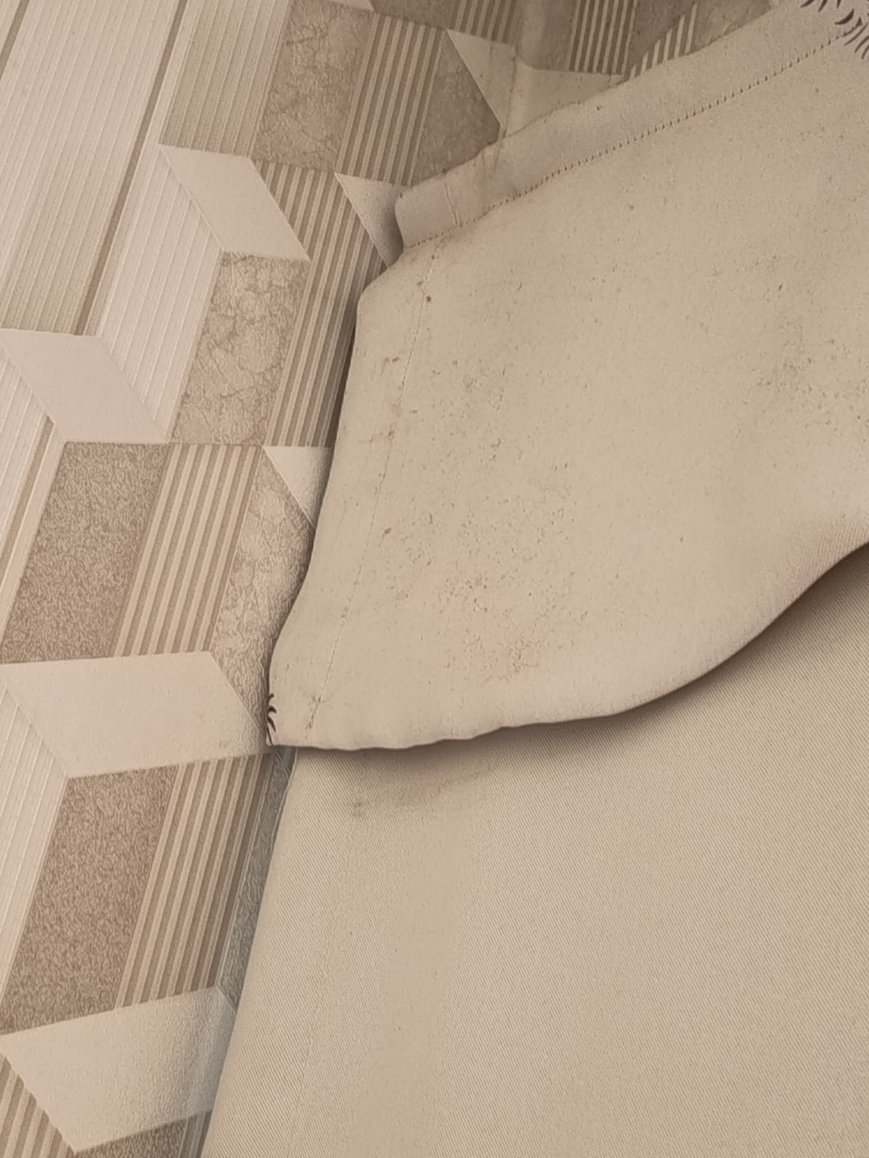 依丽罗斯饭店-官方