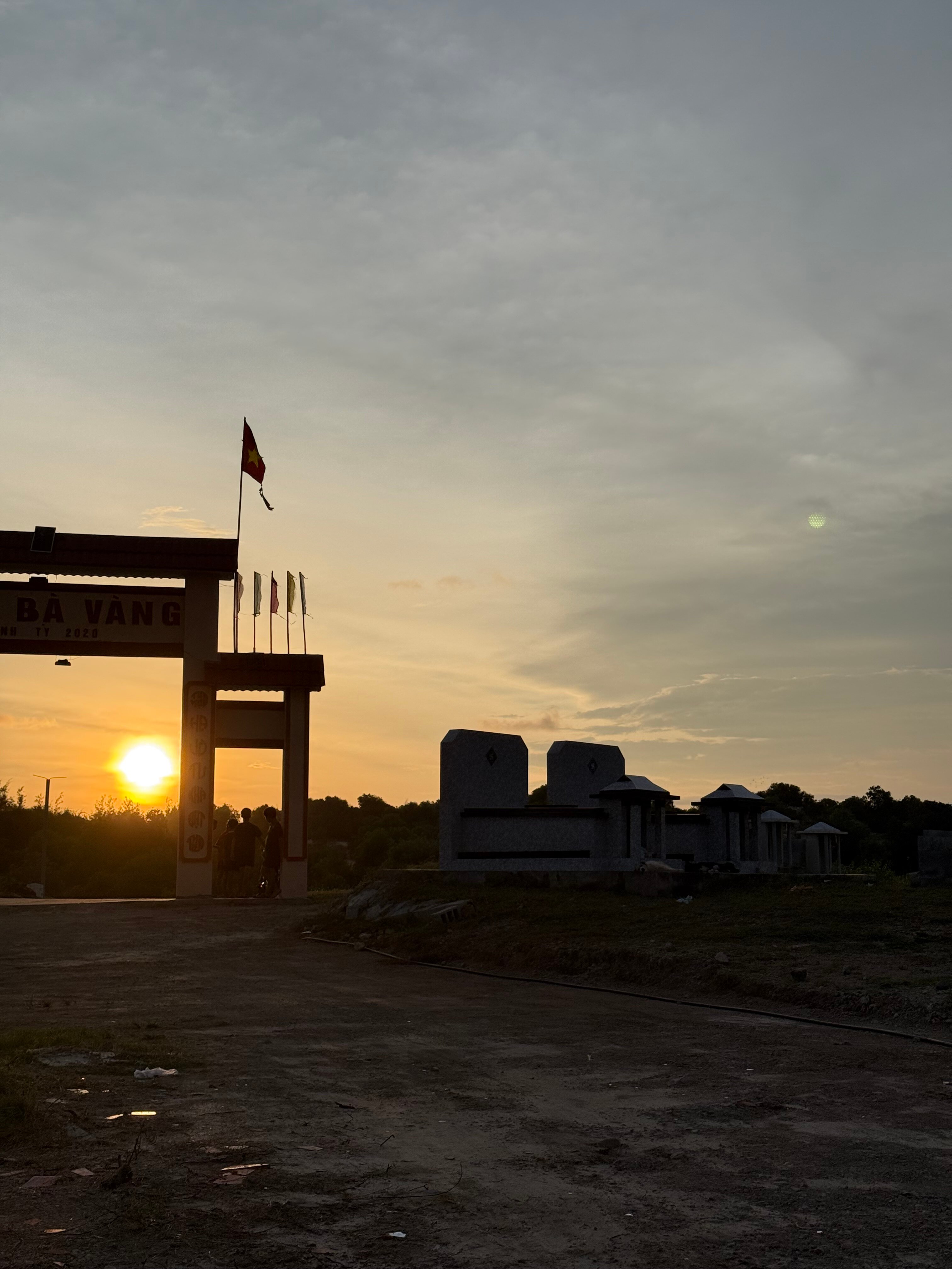 梅尼湾度假村-官方