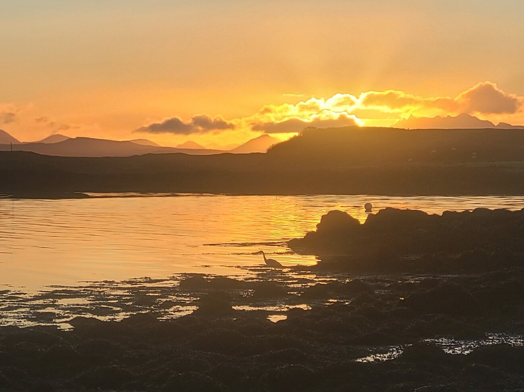 The Three Chimneys House Over-By主图