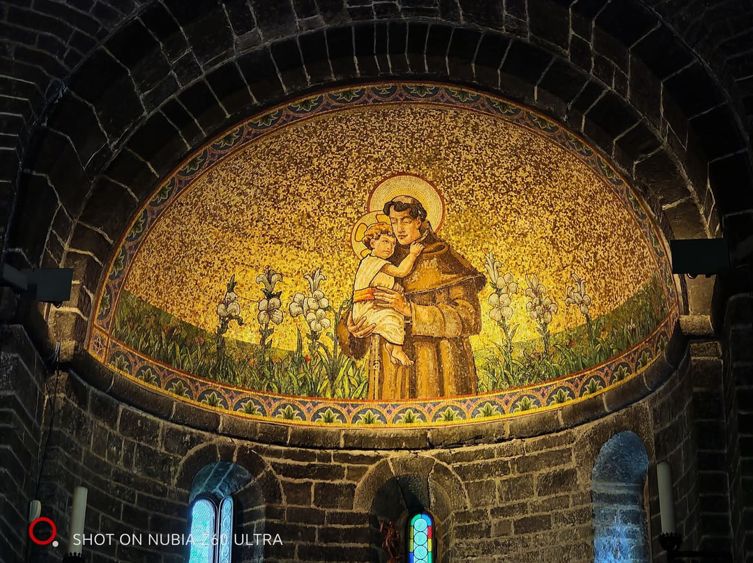 Basilica di San Giacomo-贝拉焦必去景点