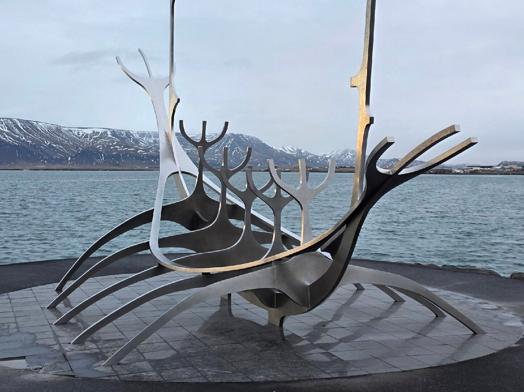 “太阳之舟”雕像-雷克雅未克必去景点