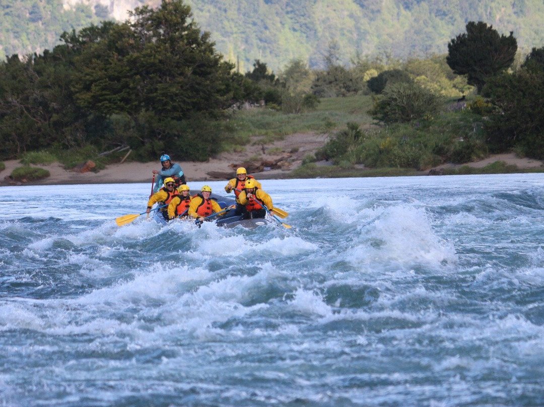 Aoni Rafting Patagonia-Coyhaique必去景点