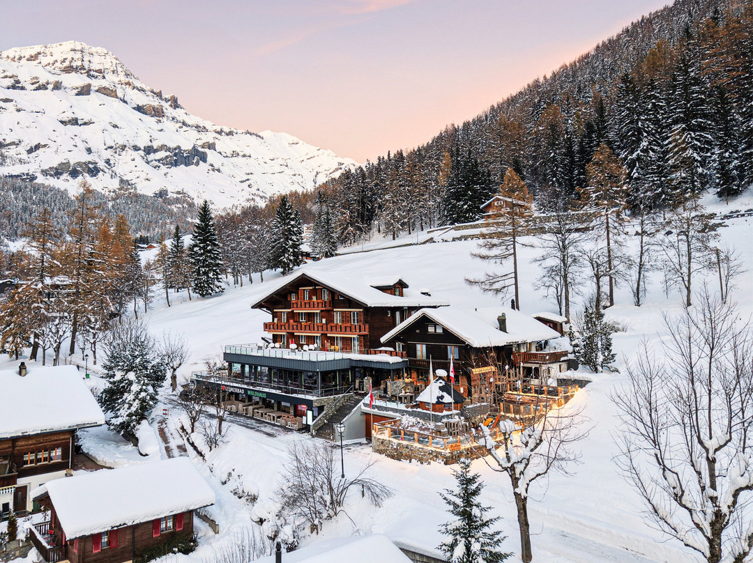 洛伊克巴德酒店住宿-Hotel Waldhaus