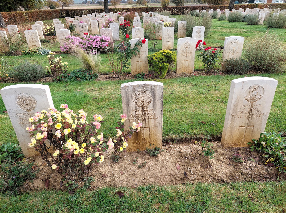 Foiano Della Chiana War Cemetery-Foiano della Chiana必去景点