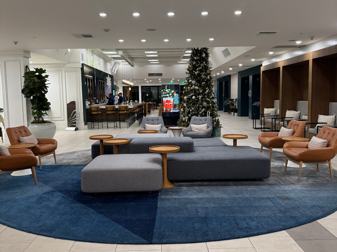 伊尔芬/奥兰治县机场希尔顿花园酒店主图