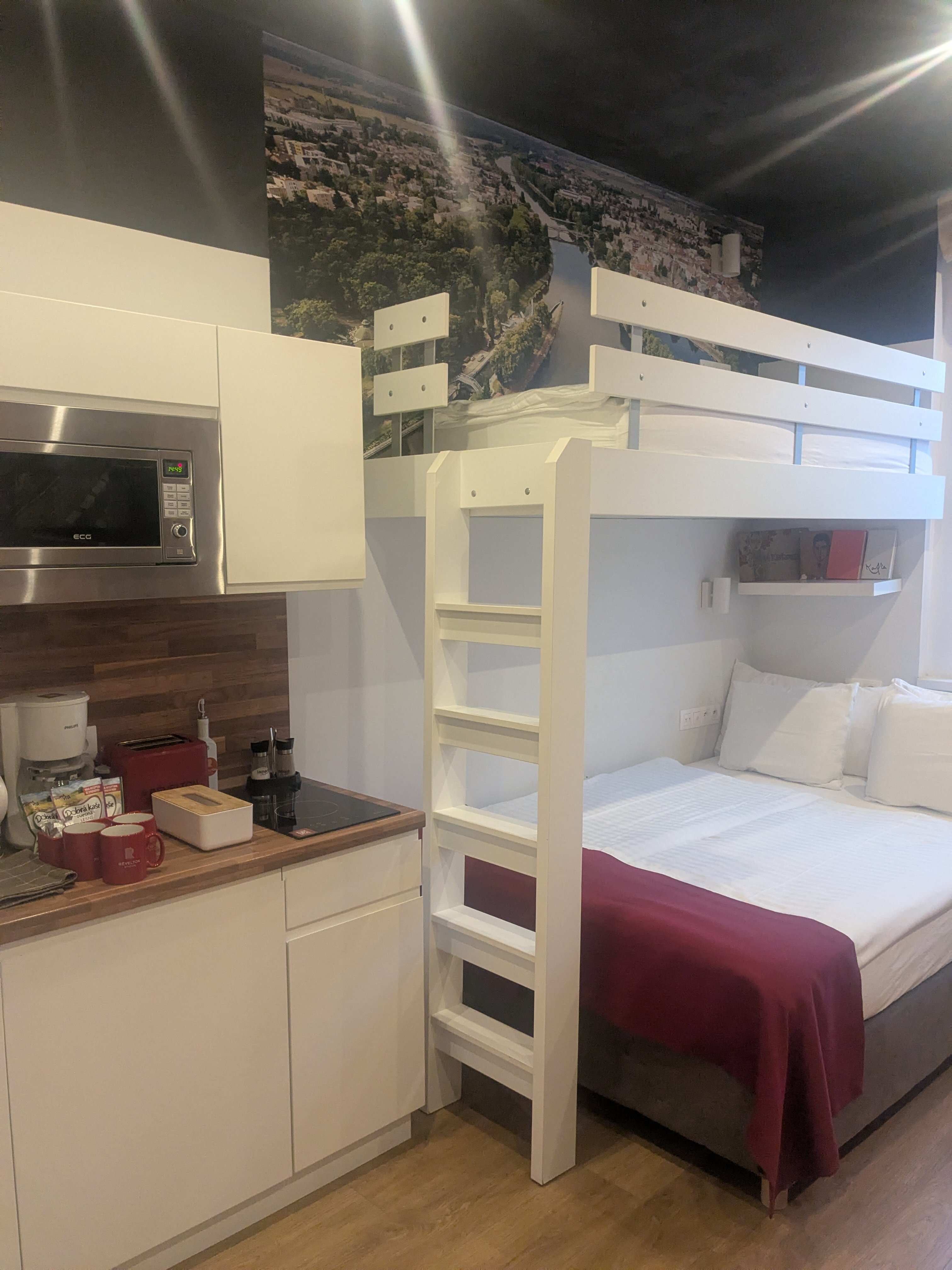 Revelton Studios Prague-官方