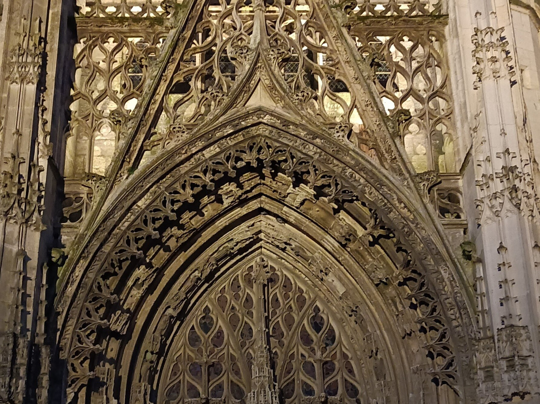 Abbaye de la Trinité-旺多姆必去景点