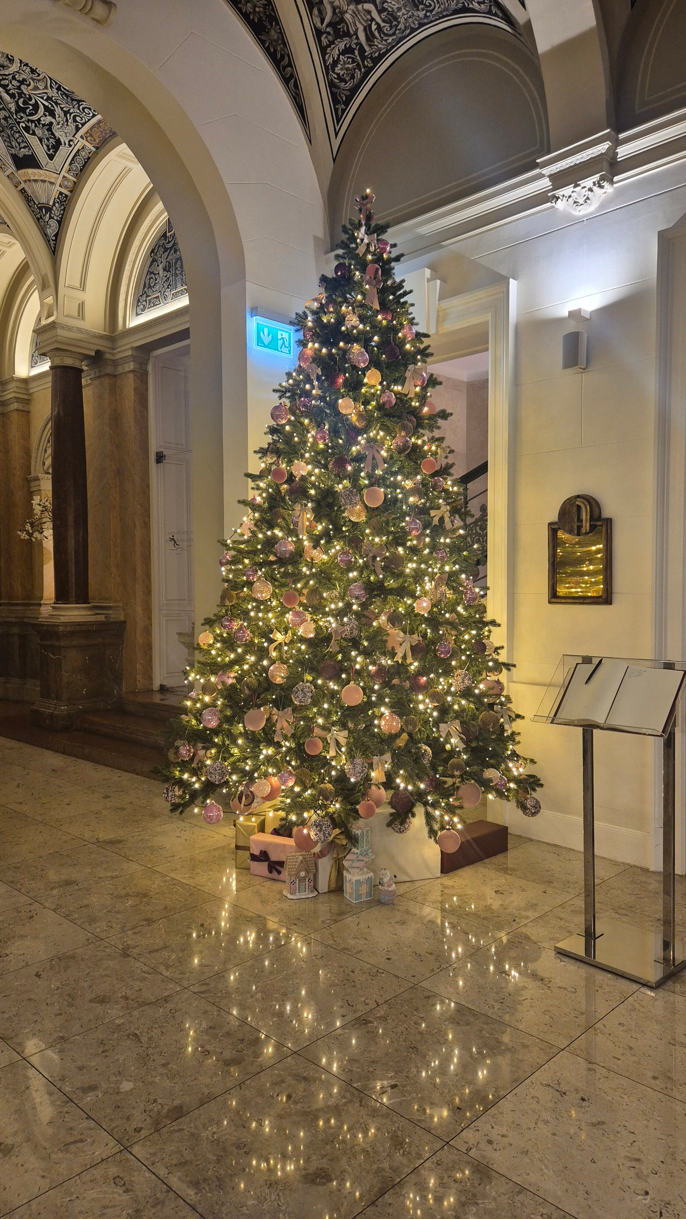 布达佩斯时光酒店-官方