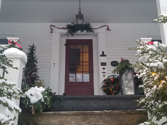 Timbercliffe Cottage Inn主图