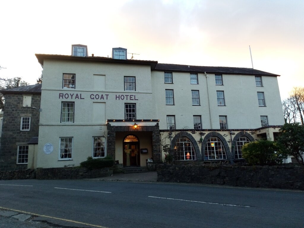 皇家山羊酒店主图