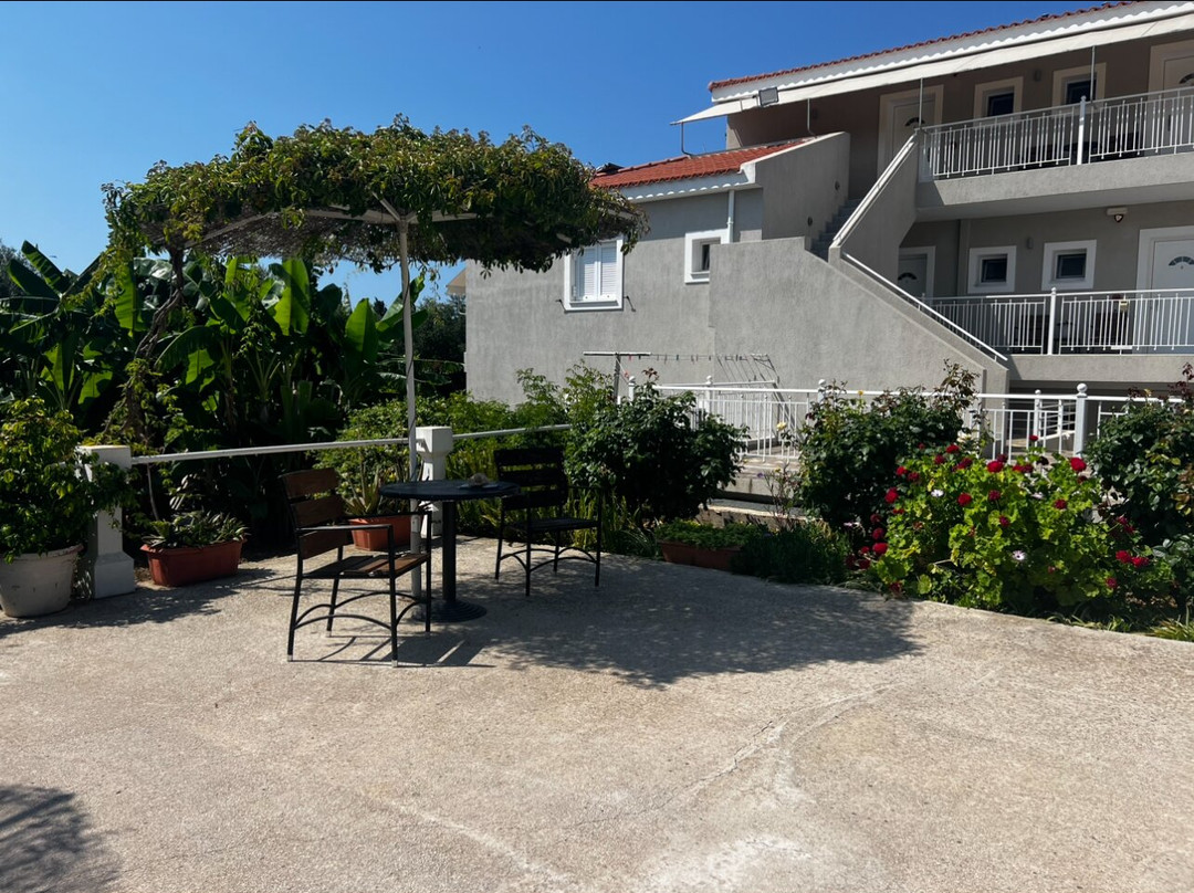 Casa de Rosa Apartments & Studios主图