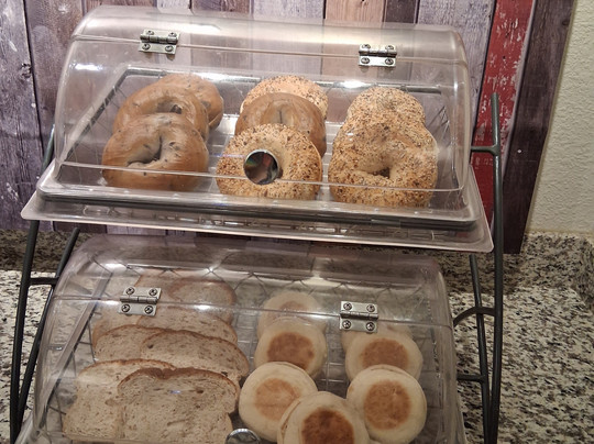 Gundersen Hotel & Suites主图