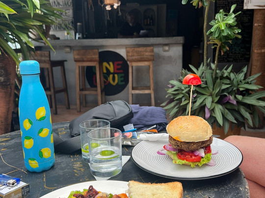 穆布芋泥沙滩酒店主图