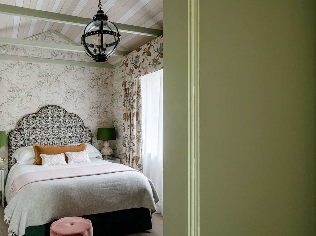 车站家庭酒店主图