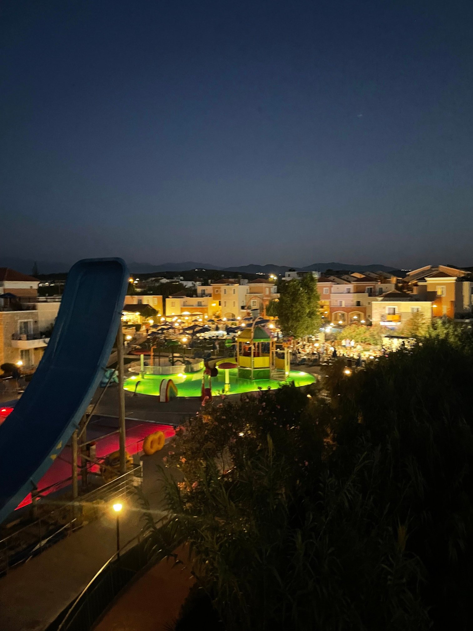 Chrispy Waterpark Resort-官方