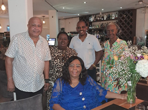 欧罗建筑酒店及套房科罗主图