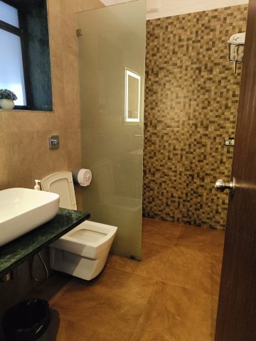 瓦尔萨酒店-官方