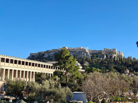 Sisinely All Day Gastro Bar