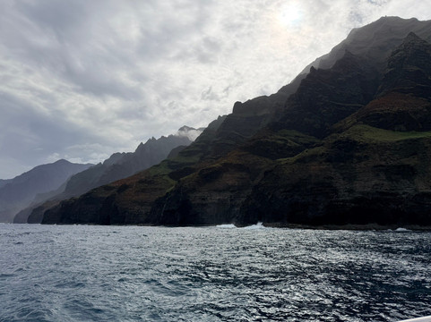 Makana Charters and Tours-卡慕也拉必去景点