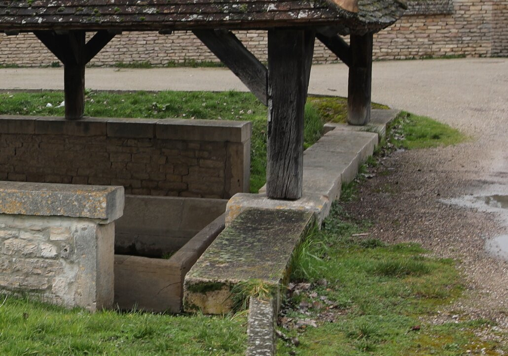 La source et le lavoir de Perrey-Crissey必去景点