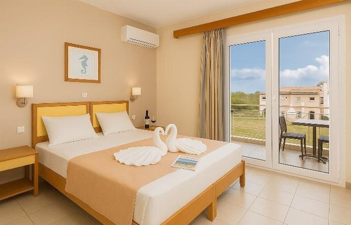 库鲁里斯海滩酒店-客卧