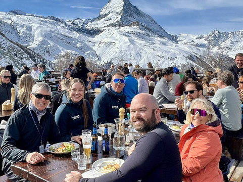 Summit Ski & Snowboard School-策马特必去景点