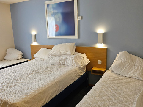 旅屋酒店-斯塔福德M6主图