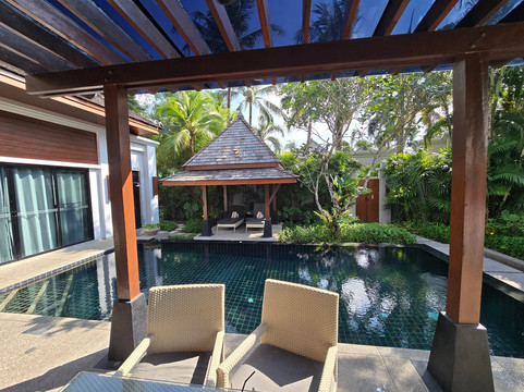 贝尔泳池别墅度假村主图