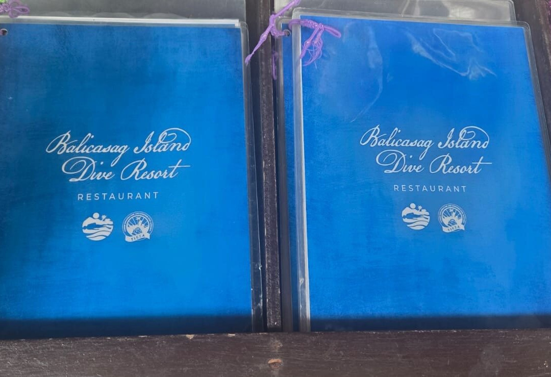 八里卡萨岛潜水度假村主图