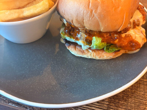 席尔肯汤玛斯酒店主图