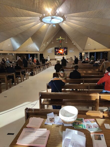 Eglise Notre-Dame-de-la-Resurrection-Le Chesnay必去景点