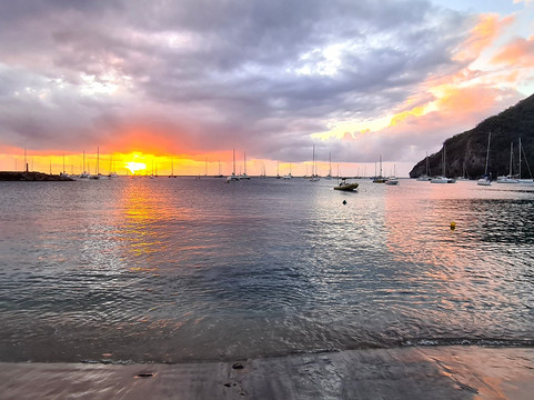 Tropicalsub Diving-Deshaies必去景点