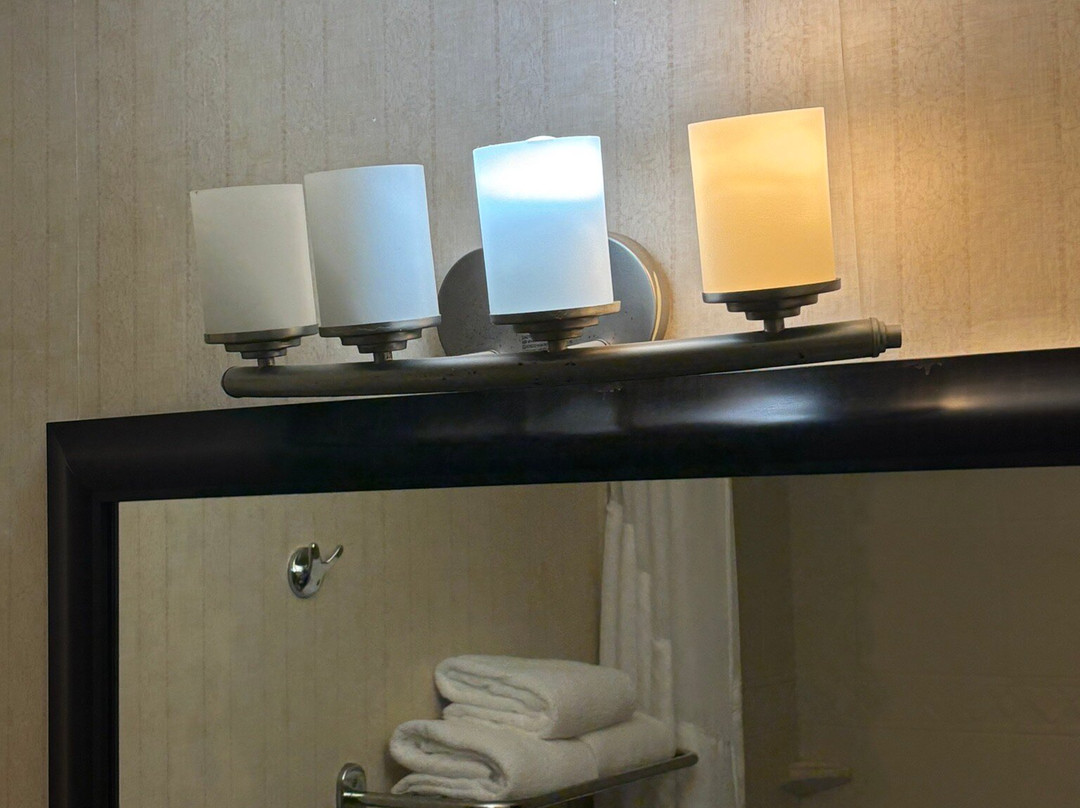 Holiday Inn 布卢明顿主图