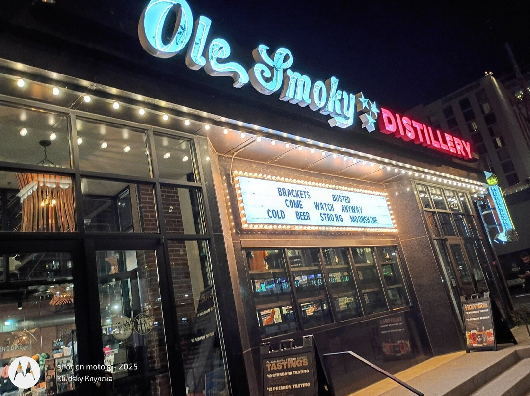 Ole Smoky Distillery “6th & Peabody”-纳什维尔必去景点