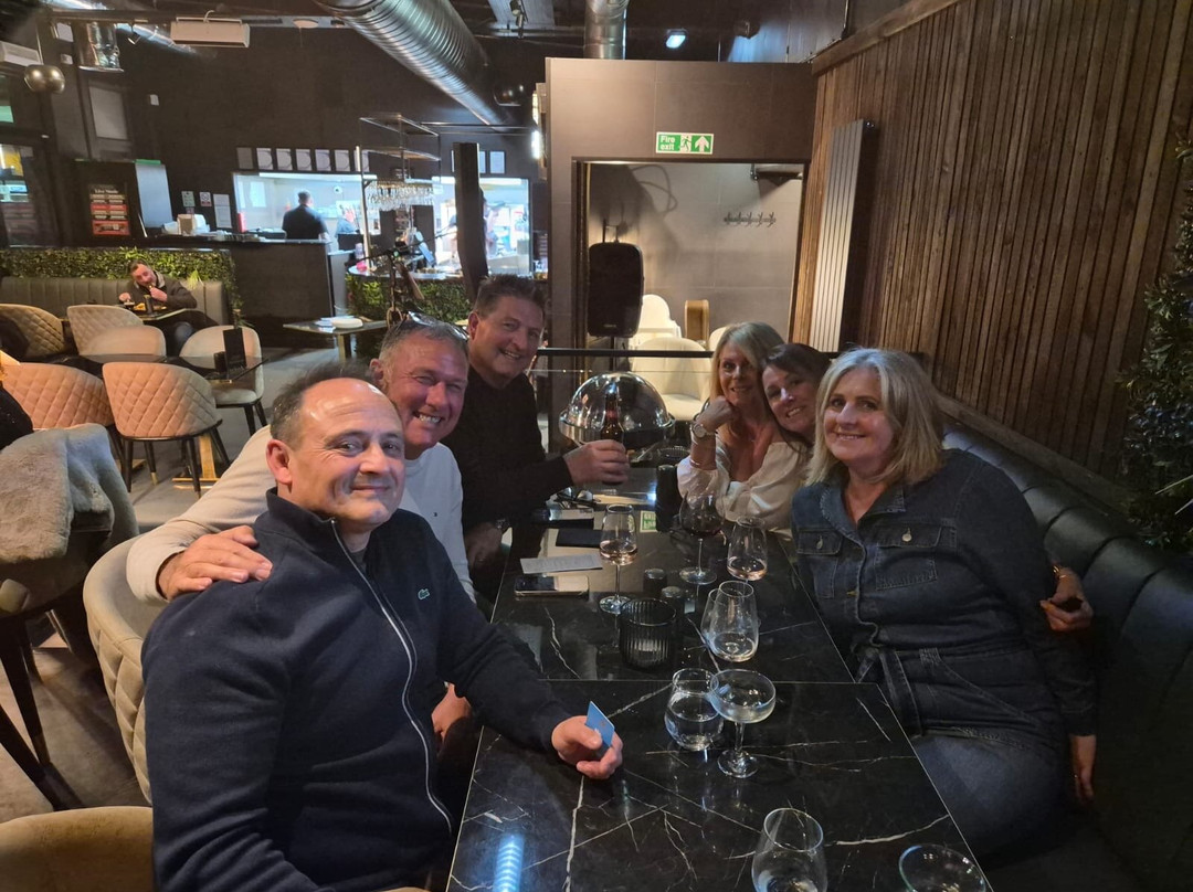 Burger & Pizza Rooms主图