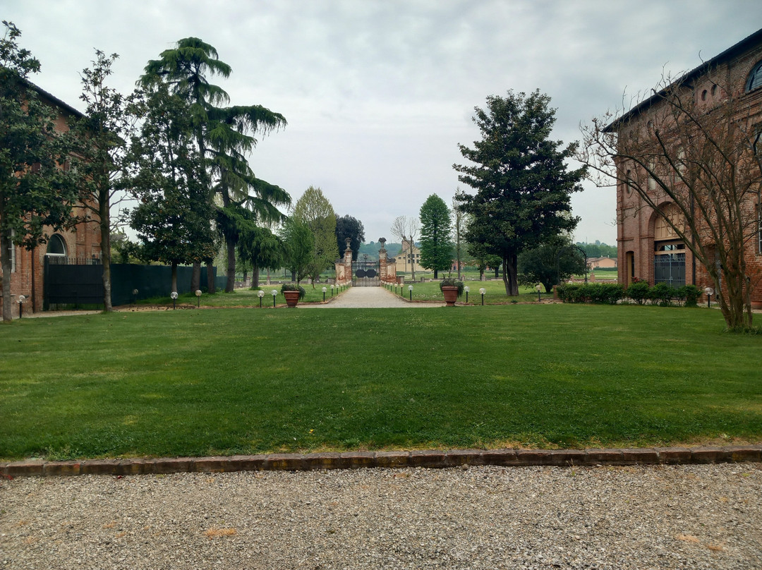 Castello Di Chignolo Po-Chignolo Po必去景点