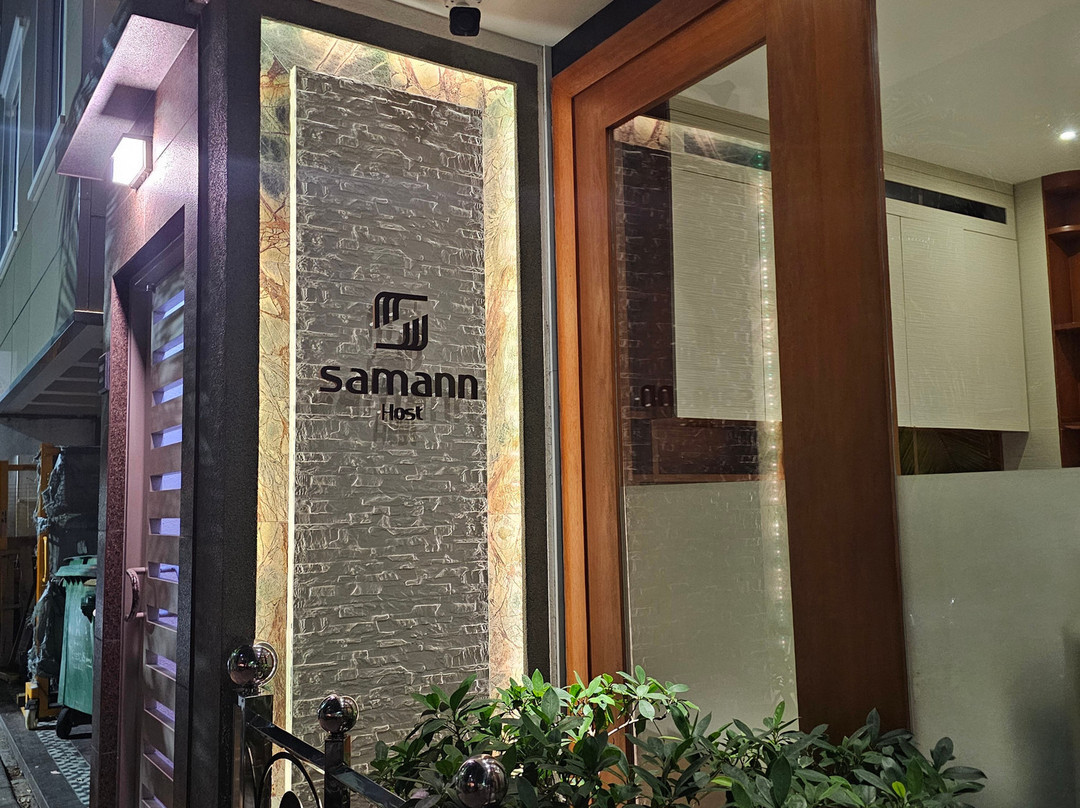 萨曼接待酒店主图