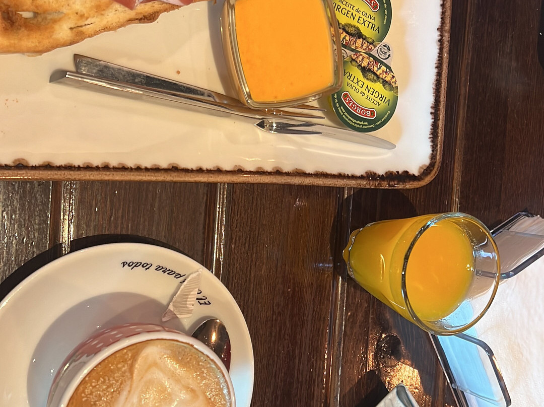 Yoanna Irish Pub Restaurante-Ciudad Rodrigo必去景点