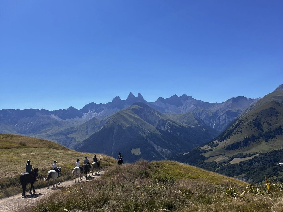 Centre équestre les cavaliers des Arves-Saint Jean d'Arves必去景点