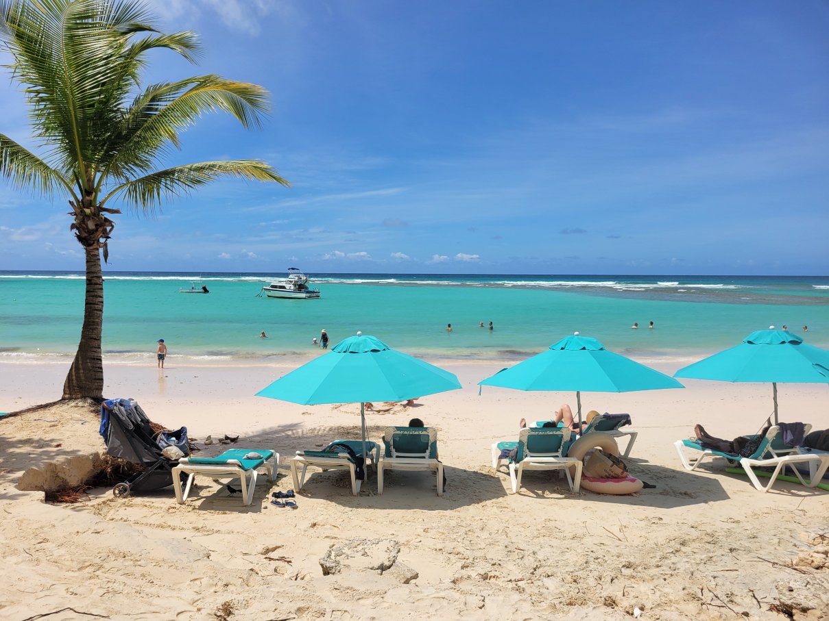 巴巴多斯沙滩全包式酒店-旅行者