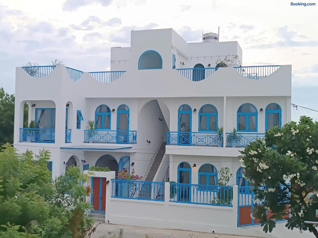 Ivory Blue Ninh Chu