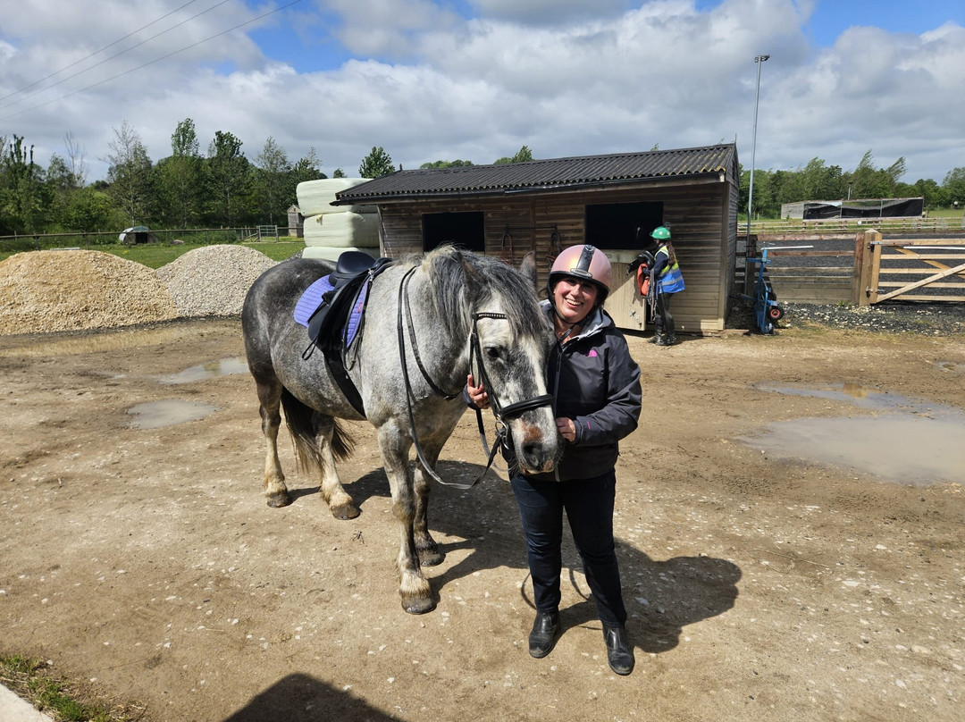 Bourton Vale Equestrian Centre-水上伯顿必去景点