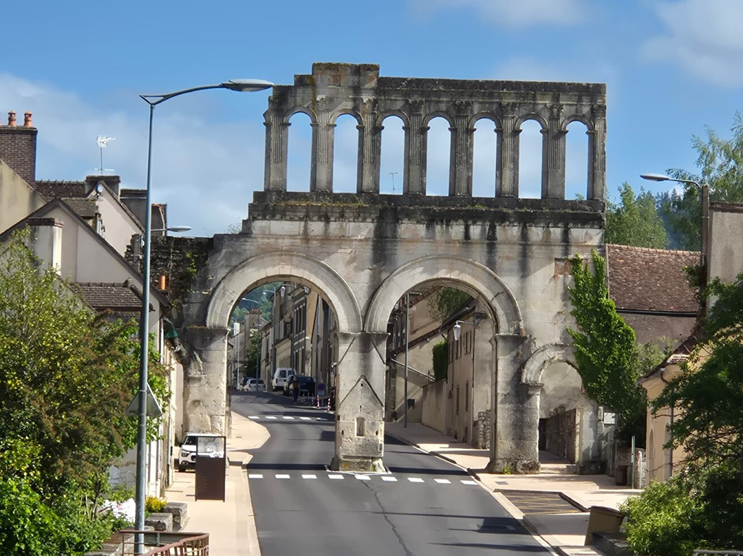 Porte d'Arroux-Autun必去景点