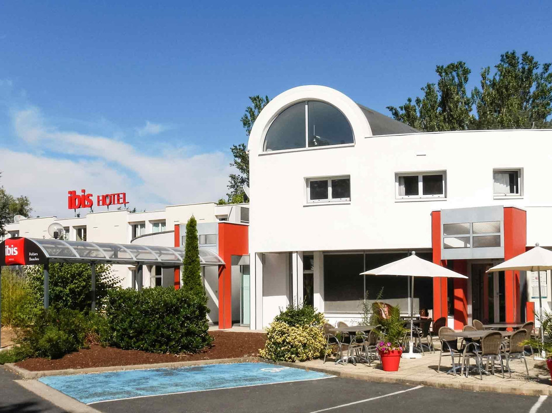 Nieuil-l'Espoir酒店住宿-宜必思普瓦捷博利厄酒店