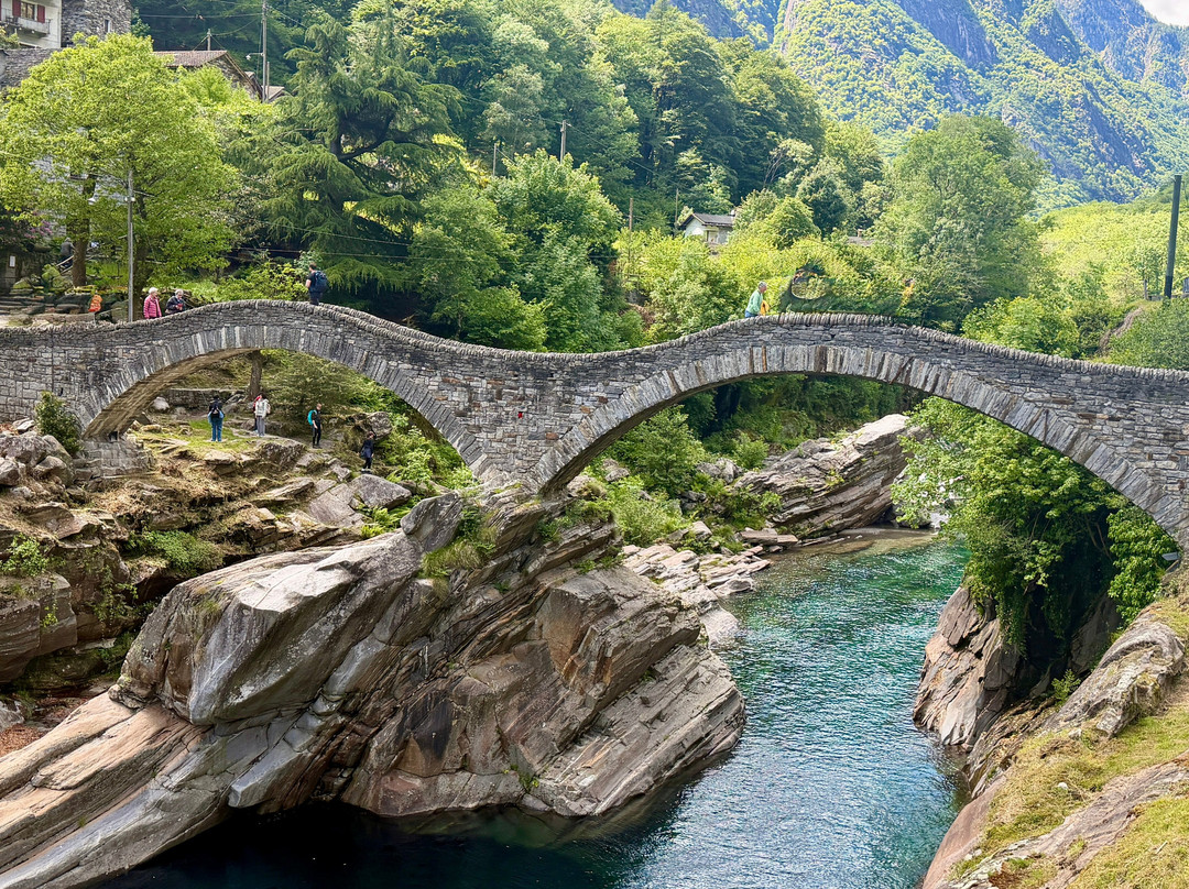 Le Pont "Ponte dei salti"-Lavertezzo必去景点